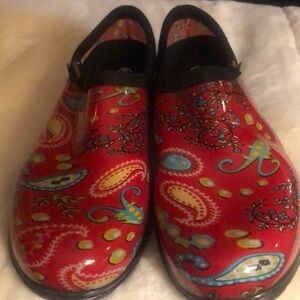 Sluggers Size 10 Red Paisley Waterproof Rain Garden Slip-on Boots